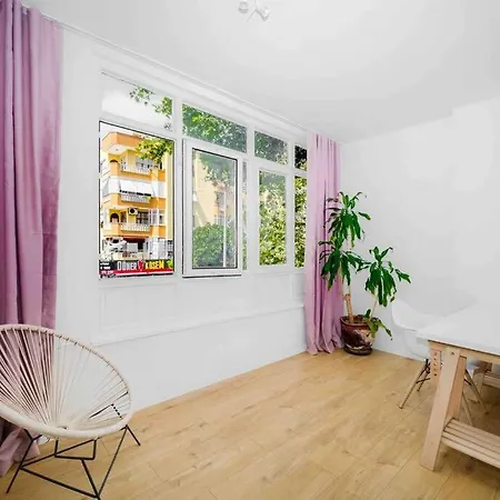 Modernhome 公寓